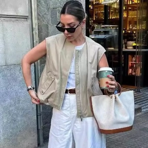 Women's Casual Round Neck Zipper Vest Sleeveless Outdoor Waistcoat Jacket With Pockets Loose Streetwear Outerwear Top
