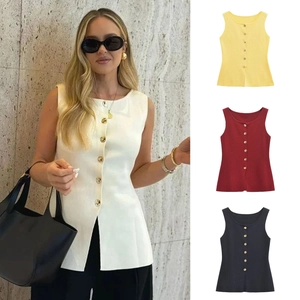 Gilet en Tricot Décontracté pour Femmes Débardeur Coupe Slim Col Rond Boutons Dorés Top Sans Manches Nervuré Ourlet Fendu