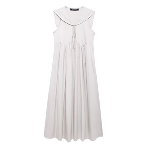 Robe midi sans manches gris clair avec col marin et détail de nœud papillon