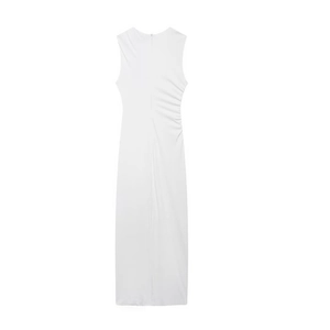 Detail view of the white sleeveless midi dress featuring elegant side ruching and zipper