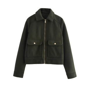Veste à Revers Streetwear pour Femmes avec Poches à Rabat Texture Laine Polyester Doux Manteau Court pour Automne Hiver