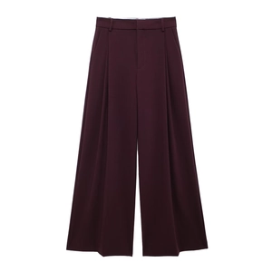 Pantalon femme taille haute à jambes larges bordeaux avec des détails plissés élégants
