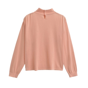 Pull en maille côtelée à col montant pour femme avec boutons au dos en pêche