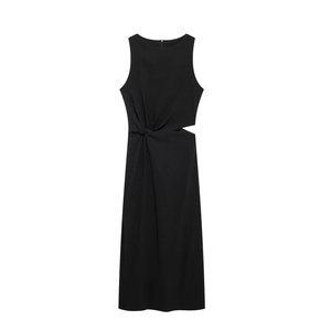 Robe midi noire sans manches avec nœud torsadé à la taille et découpe latérale élégante