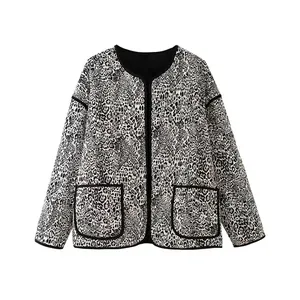 Women Leopard Print Quilted Jacket Round Neck Loose Open Front Long Sleeve Casual Streetwear Coat With Patch Pockets