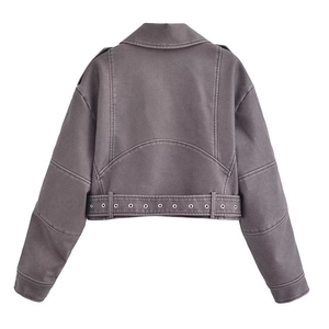 Vue arrière du blouson biker court gris délavé avec ceinture métallique et coutures