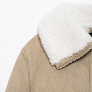 Veste femme en daim camel avec col en fausse fourrure blanche et fermeture éclair
