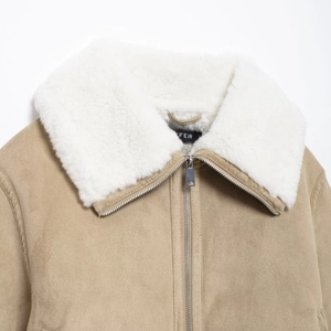 Veste kaki femme automne hiver avec ourlet côtelé et col chaud en fausse fourrure blanche