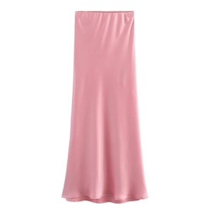 Eleganter rosa Satin-Midirock mit hoher Taille, seidigem Glanz und modischem A-Linien-Schnitt