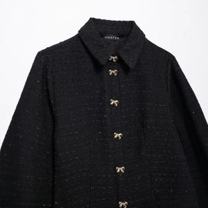 Robe courte en tweed noir pour femme avec manches longues et boutons nœud dorés