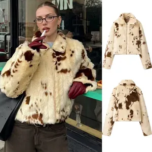 Veste en Fausse Fourrure pour Femmes Imprimé Vache Courte Zippée Col à Revers Chaude Streetwear Manteau Épais pour Femmes