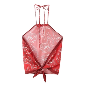 Top a fascia in raso rosso con stampa floreale, scollo all'americana e nodo frontale