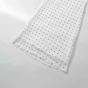 Abito lungo da donna minimalista a pois con spalline in pizzo e orlo a volant eleganti