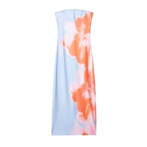 Robe longue bustier bleu clair moulante avec imprimé floral orange et fente latérale