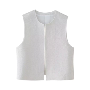 Gilet sans manches blanc pour femme avec des motifs jacquard circulaires élégants