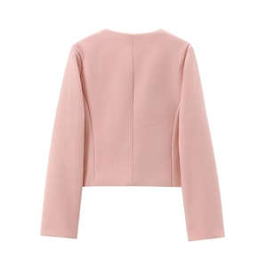 Vue arrière d'une veste courte en tweed rose à manches longues et texture tissée