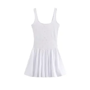 Robe Mini pour Femme Blanche avec Broderie Anglaise Sans Manches Col en U Taille Haute Ourlet Ballon Plissé Sexy Robe Courte