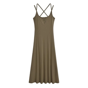 Robe d'été vert olive en maille côtelée avec bretelles croisées et boutons