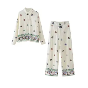 Ensemble deux pièces d'été pour femme avec chemise brodée de fleurs et pantalon large