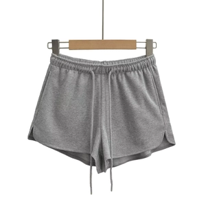 Short de sport en maille grise pour femme avec taille élastique et fentes latérales