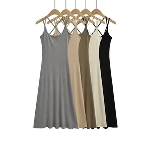 Robe Cami Sexy en Maille Côtelée pour Femmes Dos Croisé Col Rond Profond Décor de Boutons Coupe Ajustée Taille Haute Maxi