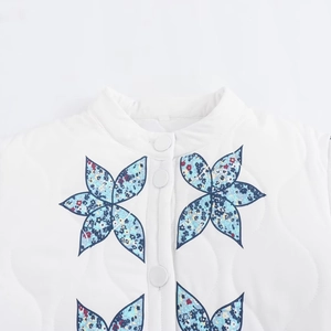 Women's white quilted floral print vest with stand collar and cloth-covered buttons