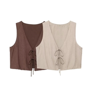 Women’s textured tie-front vest set in dark brown and beige with V-neckline