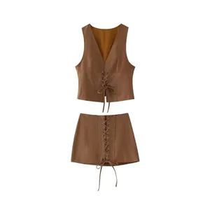 Ensemble Top Gilet Rétro à Lacets Col en V Pour Femmes Et Mini Jupe Trapèze Taille Haute Été Coupe Ajustée Sans Manches Polyester Top And Bottom
