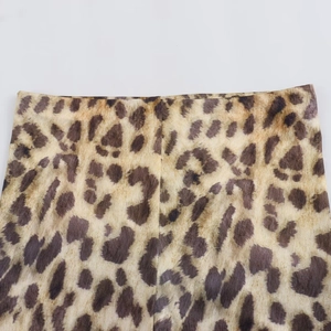 High-waisted leopard print cycling leggings with seamless elastic fabric and sturdy stitching