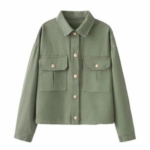 Short olive green washed cotton twill jacket for women with cargo pockets and metal buttons