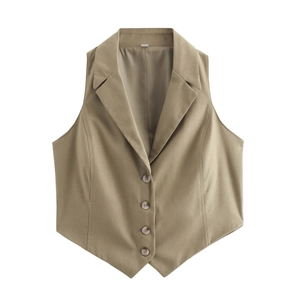 Detail of a khaki notch lapel vest with four-button closure and tailored slim fit hem