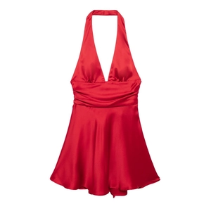 Elegante abito mini in raso rosso con scollo all'americana e gonna a trapezio