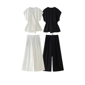Completo Donna Estivo in Misto Lino Minimalista Scollo a V Senza Maniche Top Incrociato e Pantaloni a Vita Alta Gamba Larga