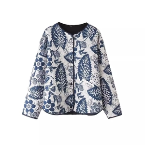 Women's vintage floral quilted jacket with round neck and navy blue plant print pattern