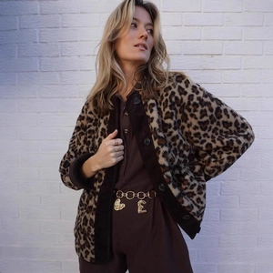Veste polaire léopard pour femme avec bordure en velours côtelé et chaîne de taille dorée