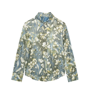 Ensemble printemps pour femme avec chemise satinée à fleurs et jupe plissée