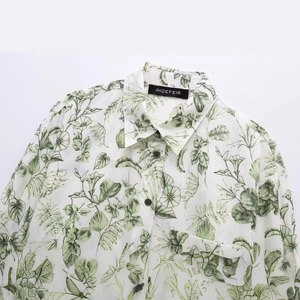 Chemisier femme été 2024 blanc imprimé de motifs feuilles vertes avec poche poitrine