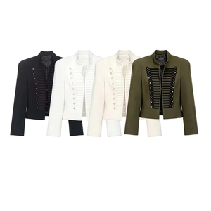 Giacca corta da donna stile militare con collo alto e rifiniture a treccia decorative