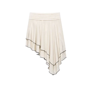 Élégante jupe mi-longue asymétrique blanc cassé avec bordure noire et plis délicats