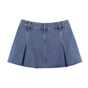Retro high-waisted dark blue denim pleated mini skirt with raw hem edge detail