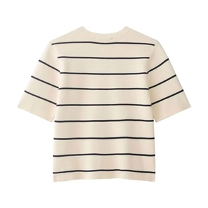 Haut classique en maille à manches courtes rayé beige avec motifs horizontaux