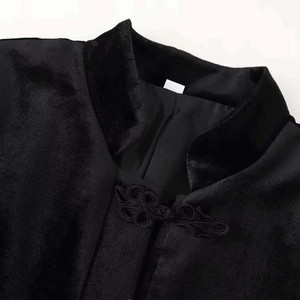 Elegante giacca in velluto nero stile cinese con bottone a rana e colletto alla coreana