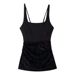 Mini-robe sexy noire à paillettes pour femmes avec doubles bretelles et encolure carrée chic