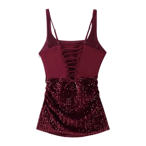 Haut à paillettes bordeaux pour femme avec dos lacé idéal pour les soirées chic