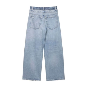 Jean large bleu clair pour femme avec double taille et ourlet effiloché, vue arrière plate