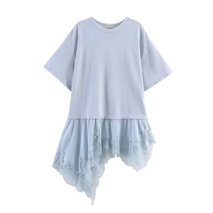 Detail of lavender short sleeve T-shirt with asymmetric lace hem and soft cotton fabric