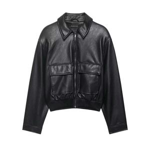 Veste en similicuir noir minimaliste avec grandes poches utilitaires et ourlet côtelé