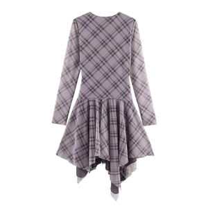 Elegantes lila-graues Karokleid mit langen Ärmeln und asymmetrischem Faltenabschluss