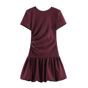 Robe Courte Élégante pour Femmes Bordeaux Col Rond Manches Courtes Robe Plissée Coupe Ajustée Ourlet Ballon Patchwork