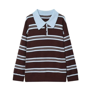 Maglione in maglia a righe marroni e blu con colletto a polo e bottoni a contrasto da donna